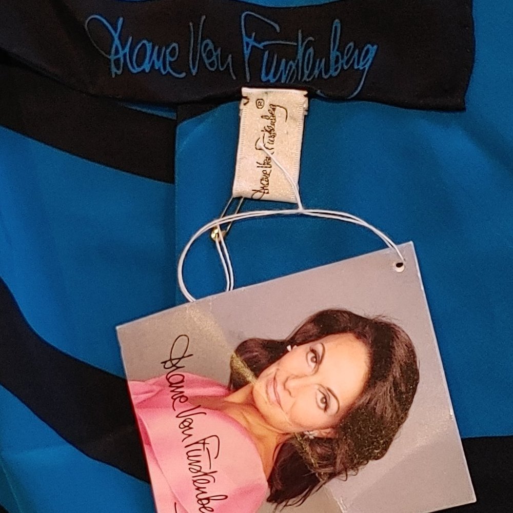 .NWT - Diane Von Furstenberg "Diane" Scarf - 100% Silk